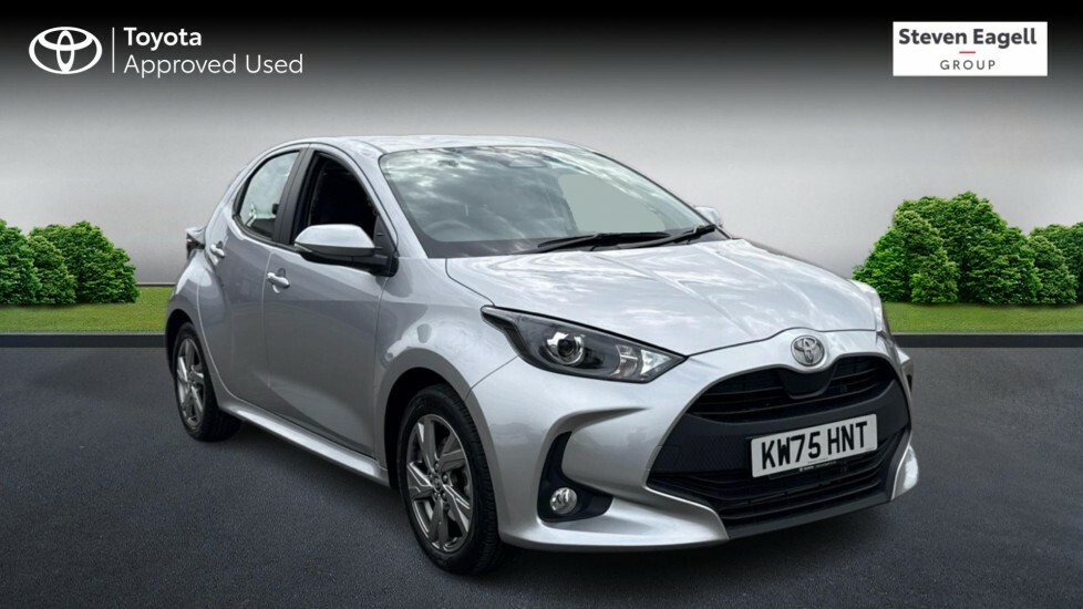 Toyota Yaris 1.5 Vvt-h Icon Hatchback Hybrid E-cvt E Silver