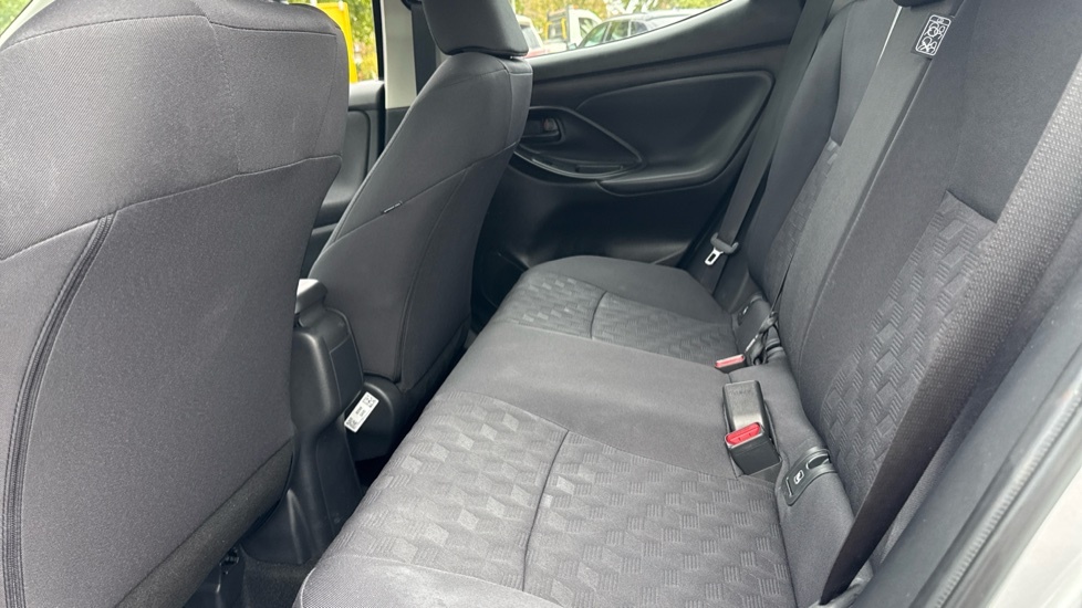 Toyota Yaris 1.5 Hybrid 130 Gr Sport Cvt #15
