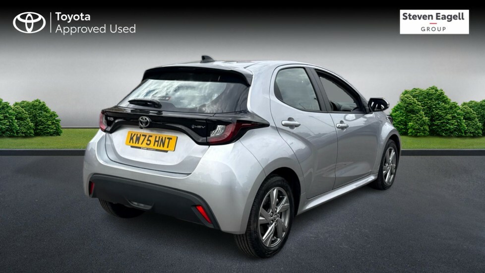 Toyota Yaris 1.5 Vvt-h Icon Hatchback Hybrid E-cvt E Silver #2