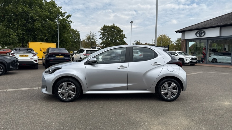 Toyota Yaris 1.5 Hybrid 130 Gr Sport Cvt #24