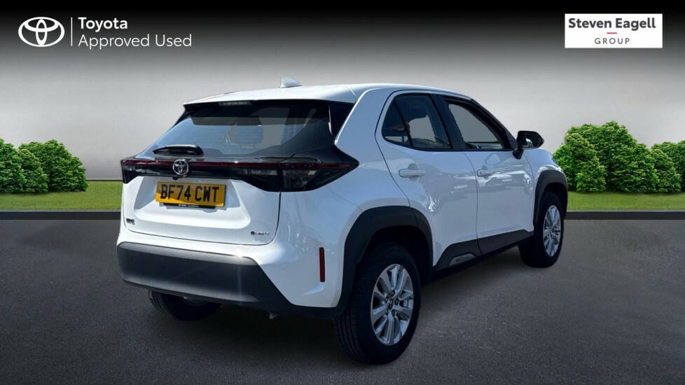 Toyota Yaris Cross 1.5 Vvt-h Icon E-cvt Euro 6 Ss White #2