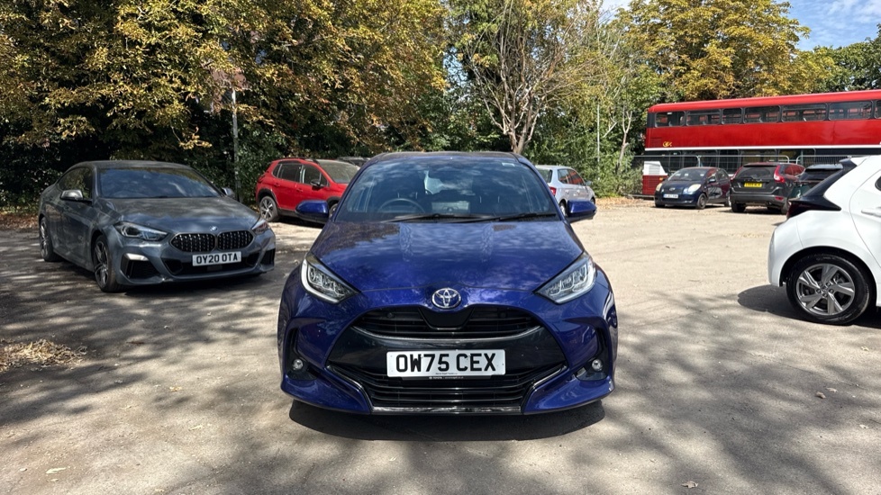 Toyota Yaris 1.5 Hybrid Design Cvt Black #22