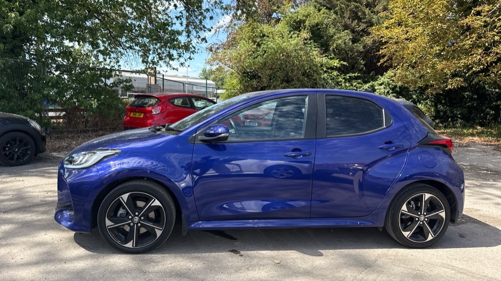 Toyota Yaris 1.5 Hybrid Design Cvt Black #24