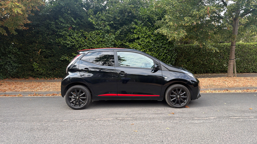 Toyota Aygo 1.0 Vvt-i X-play Euro 6 Red #23