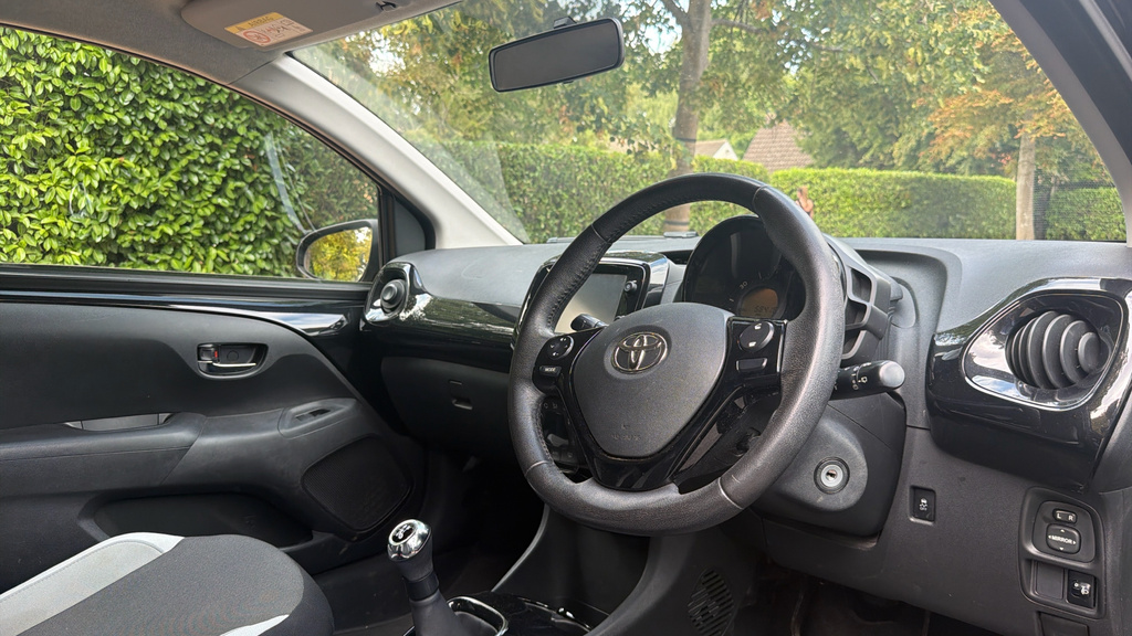 Toyota Aygo 1.0 Vvt-i X-play Euro 6 Red #12