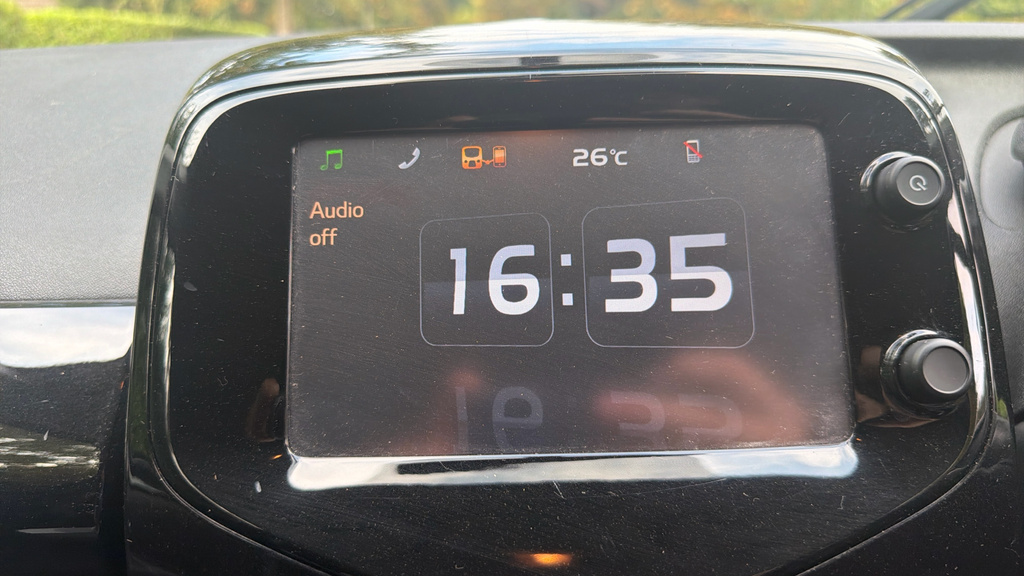 Toyota Aygo 1.0 Vvt-i X-play Euro 6 Red #9