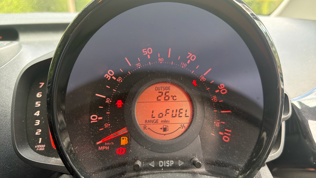 Toyota Aygo 1.0 Vvt-i X-play Euro 6 Red #11