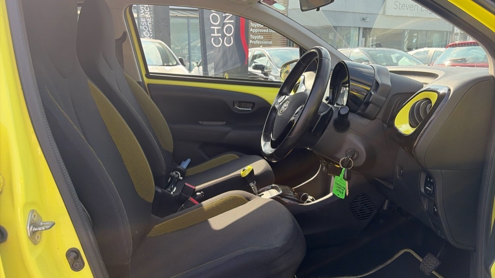 Toyota Aygo 1.0 Vvt-i X-play Euro 6 Red #12