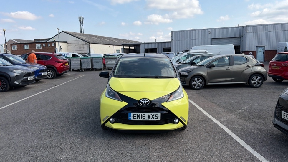 Toyota Aygo 1.0 Vvt-i X-play Euro 6 Red #22