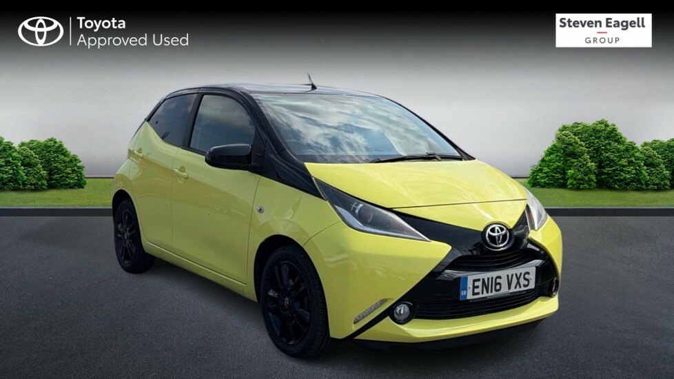 Toyota Aygo 1.0 Vvt-i X-cite 3 Yellow Bi-tone X-shift Euro 6 5 Yellow