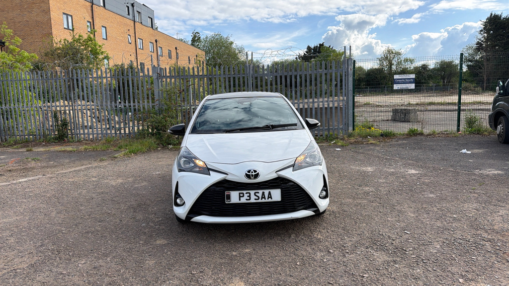 Toyota Yaris 1.5 Hybrid Y20 Cvt Bi-tone #22