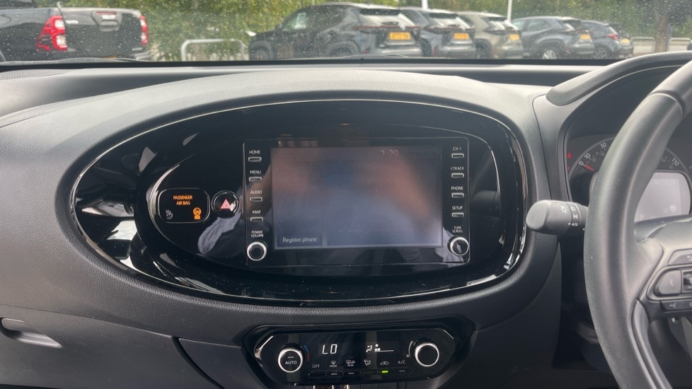Toyota Aygo X 1.0 Vvt-i Pure Euro 6 Ss White #9