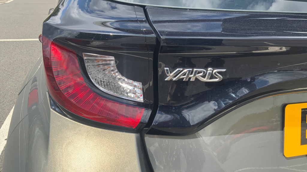Toyota Yaris 1.5 Vvt-h Gr Sport E-cvt Euro 6 Ss Blue #21