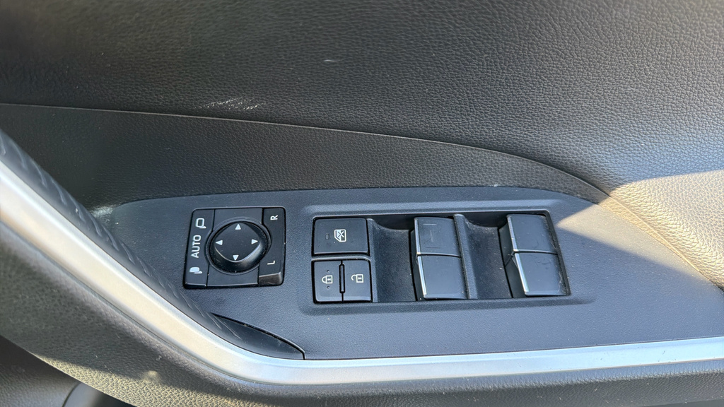 Toyota Rav 4 Vvt-h Gpf Design Suv Hybrid Cvt Euro 6 Green #25