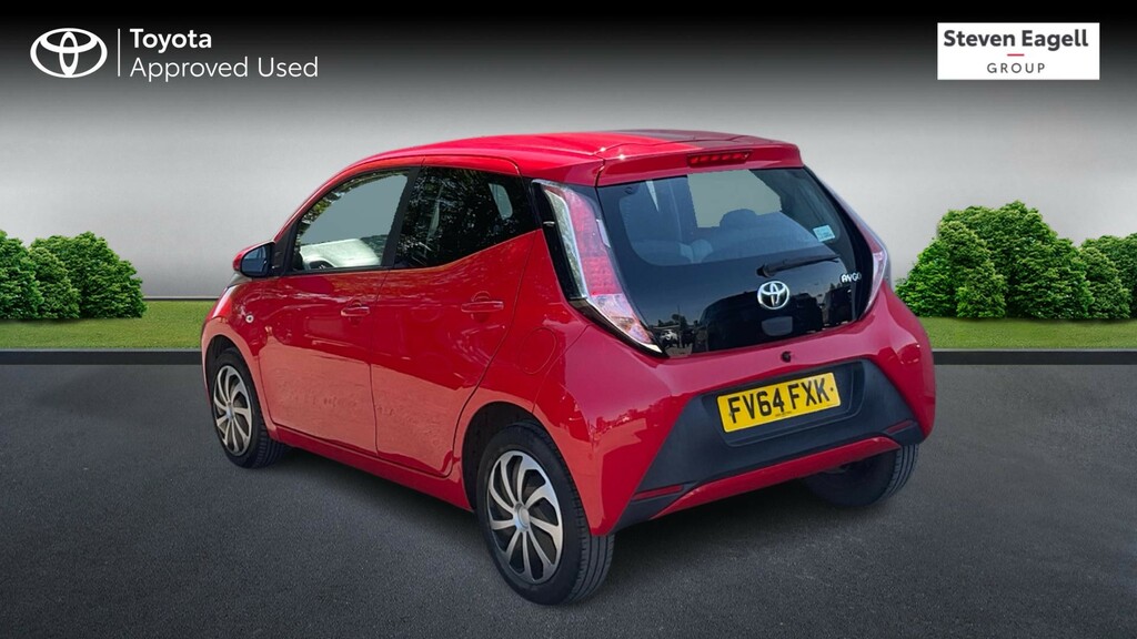 Toyota Aygo 1.0 Vvt-i X-play Hatchback Euro Red #4