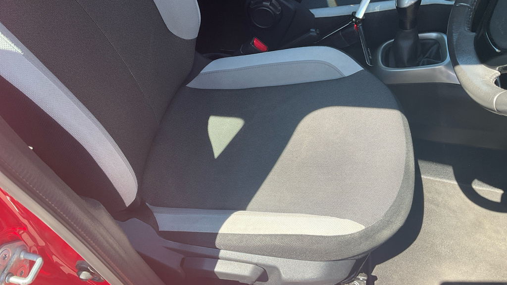 Toyota Aygo 1.0 Vvt-i X-play Euro 5 Euro 5 Red #17