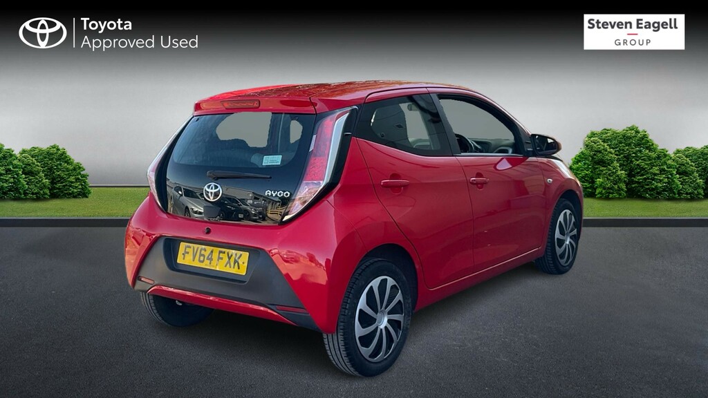 Toyota Aygo 1.0 Vvt-i X-play Hatchback Euro Red #2
