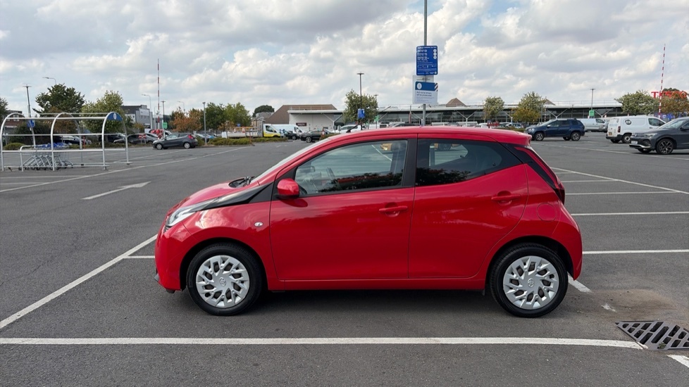 Toyota Aygo 1.0 Vvt-i X-trend Euro 6 Safety Sense White #24
