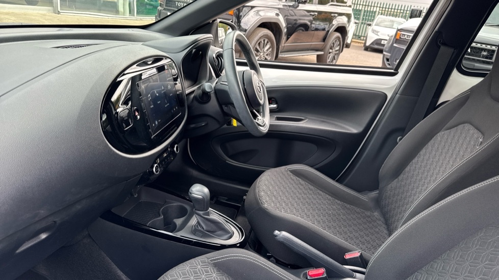 Toyota Aygo X 1.0 Vvt-i Edge X-shift Euro 6 Ss White #5