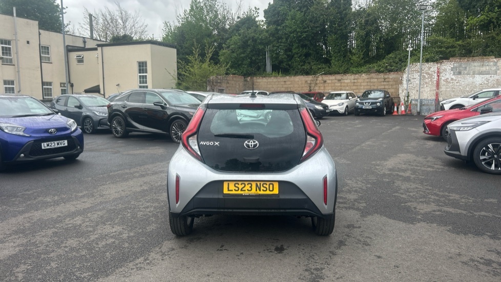 Toyota Aygo X 1.0 Vvt-i Pure Hatchback Euro 6 White #26
