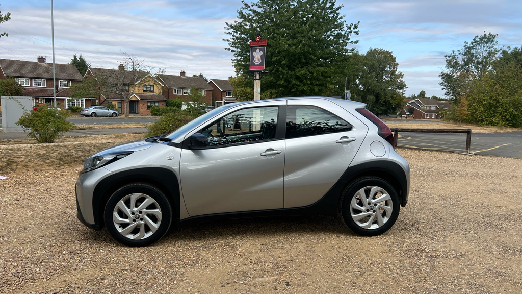 Toyota Aygo X 1.0 Vvt-i Pure Hatchback Euro 6 Silver #24