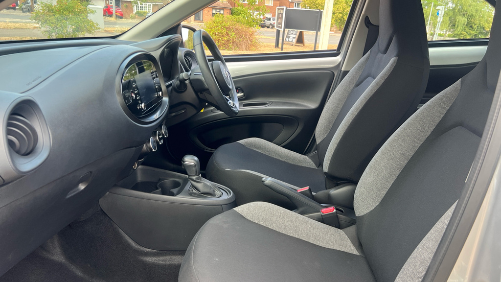 Toyota Aygo X 1.0 Vvt-i Pure X-shift Euro 6 Ss JR59JER Silver #5