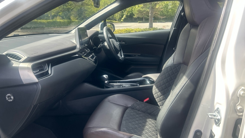 Toyota C-Hr 1.8 Vvt-h Excel Cvt Euro 6 Ss LO17OHN White #5
