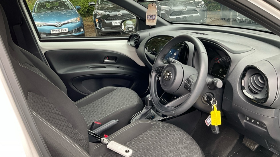 Toyota Aygo X Toyota Aygo X Pure Black #12