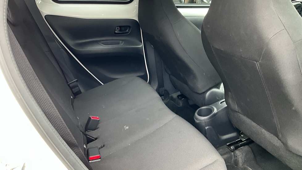 Toyota Aygo X Toyota Aygo X Pure Black #8