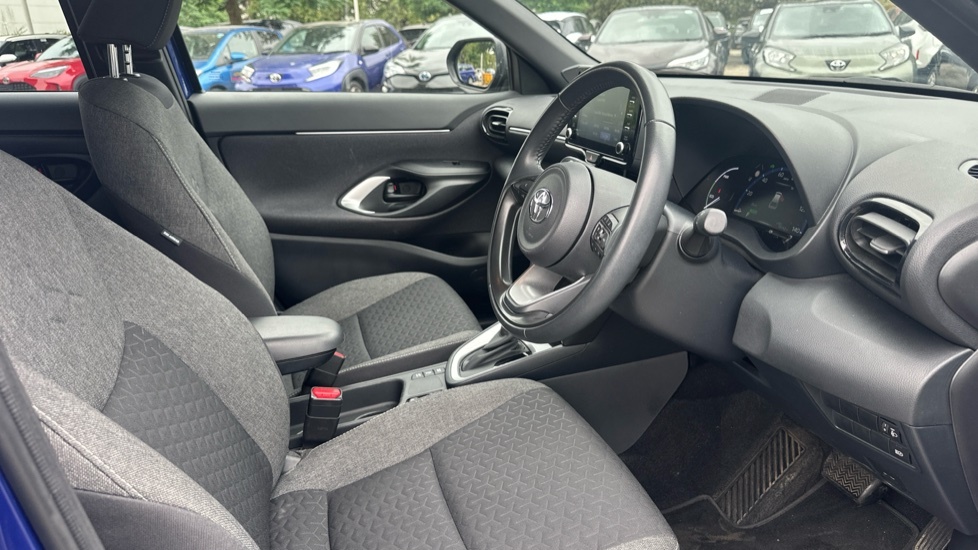 Toyota Yaris Cross 1.5 Vvt-h Design Suv Hybrid E-cvt Euro Black #12