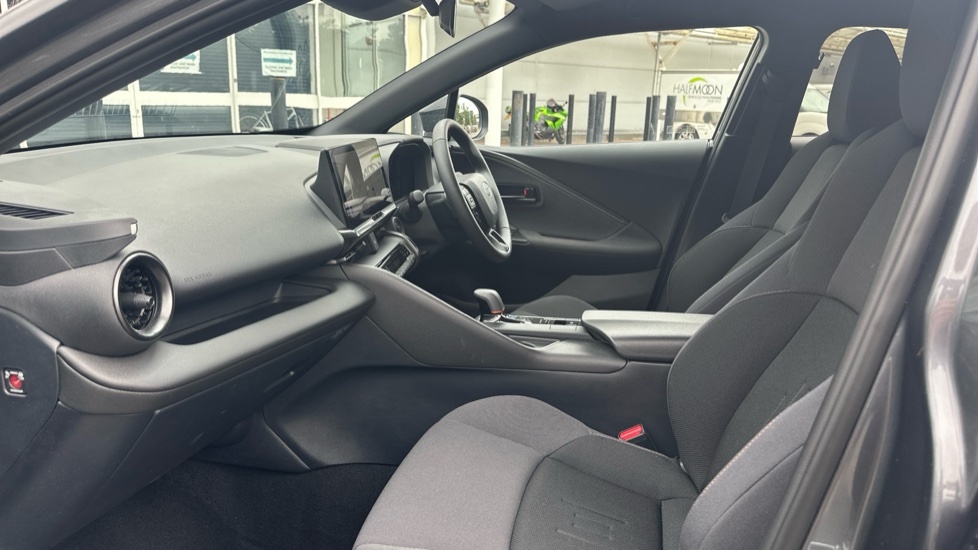 Toyota C-Hr 1.8 Vvt-h Design Cvt Euro 6 Ss FH25NKR Grey #5