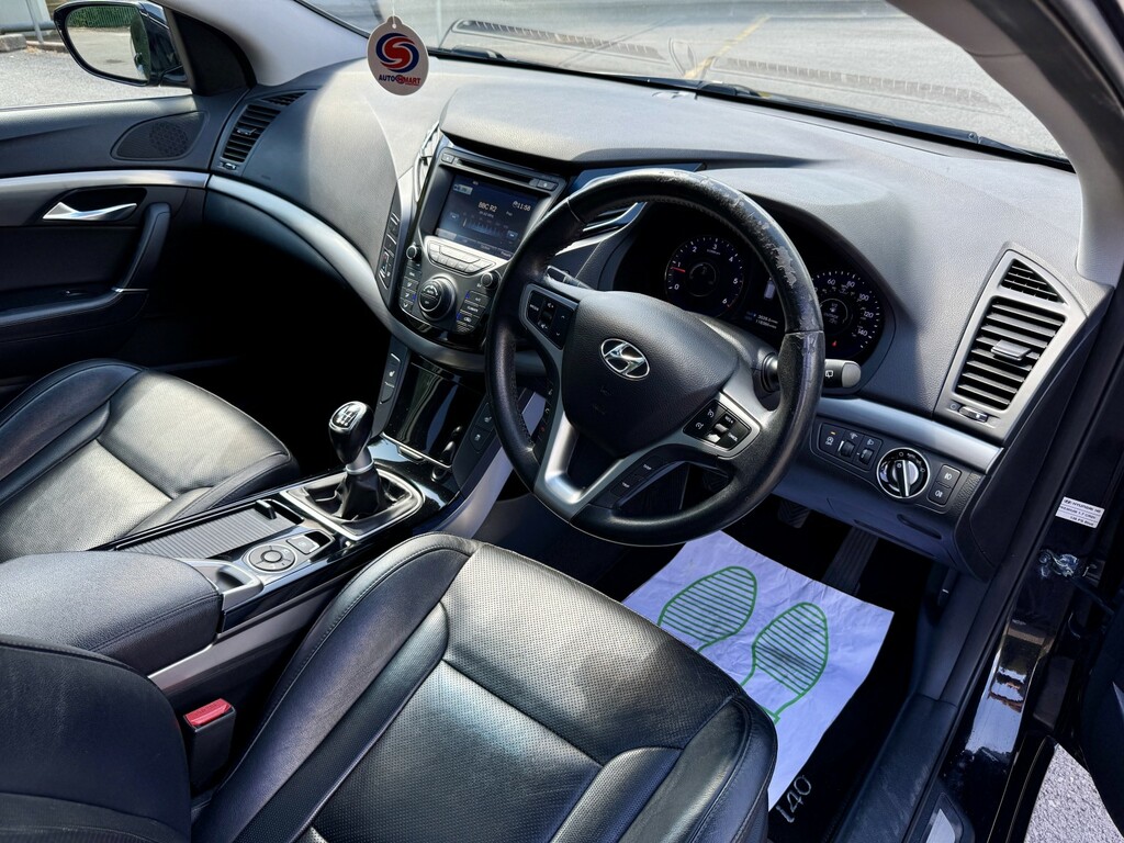 Hyundai I40 1.7 Crdi Blue Drive Premium Black #5