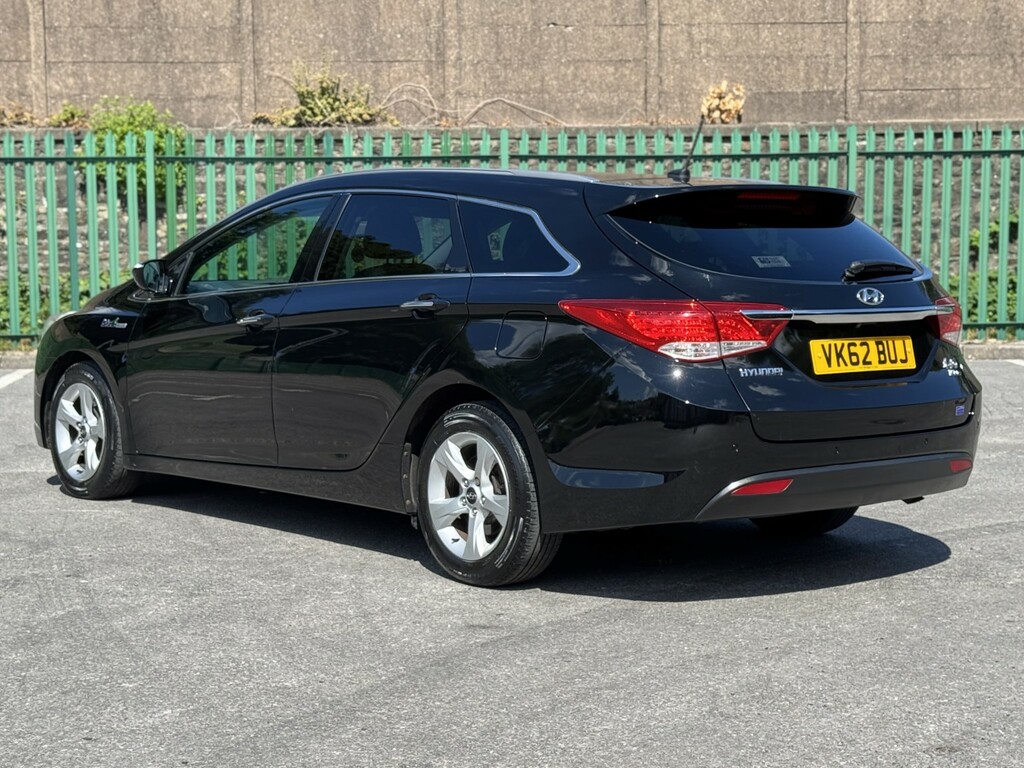 Hyundai I40 1.7 Crdi Blue Drive Premium Black #2