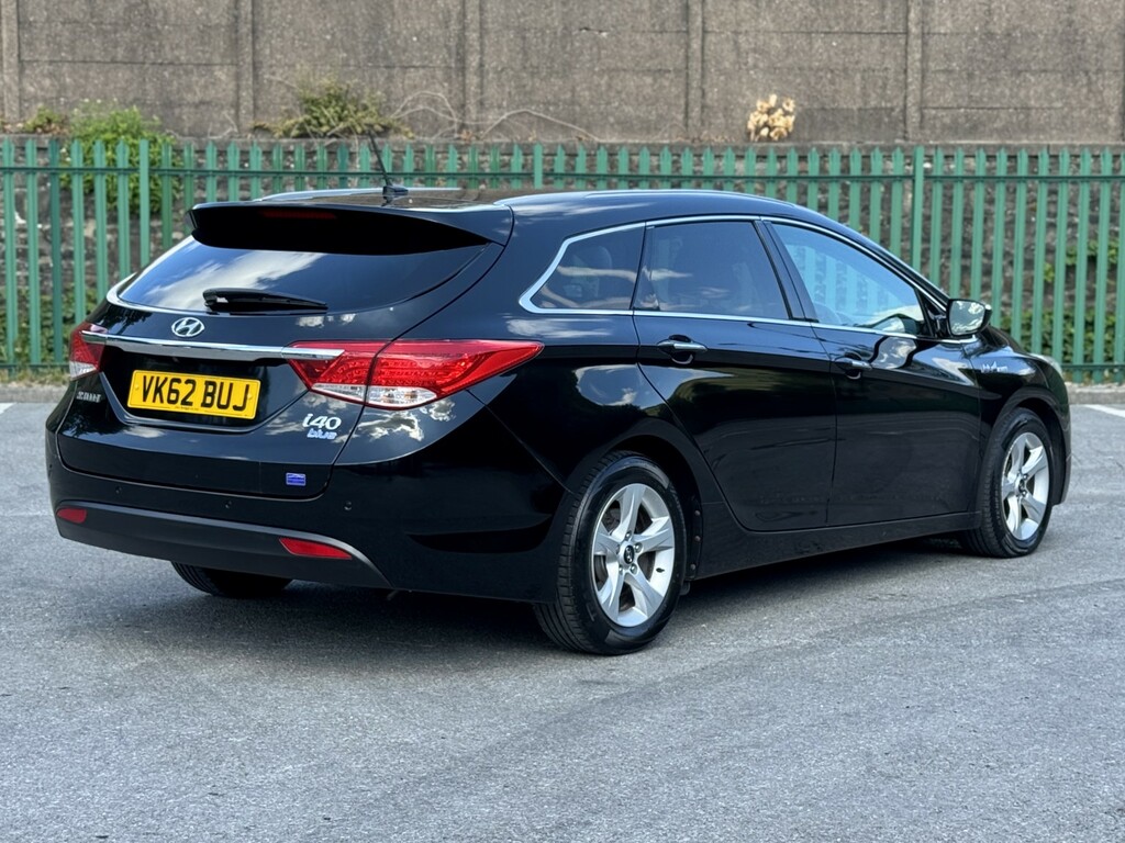 Hyundai I40 1.7 Crdi Blue Drive Premium Black #4