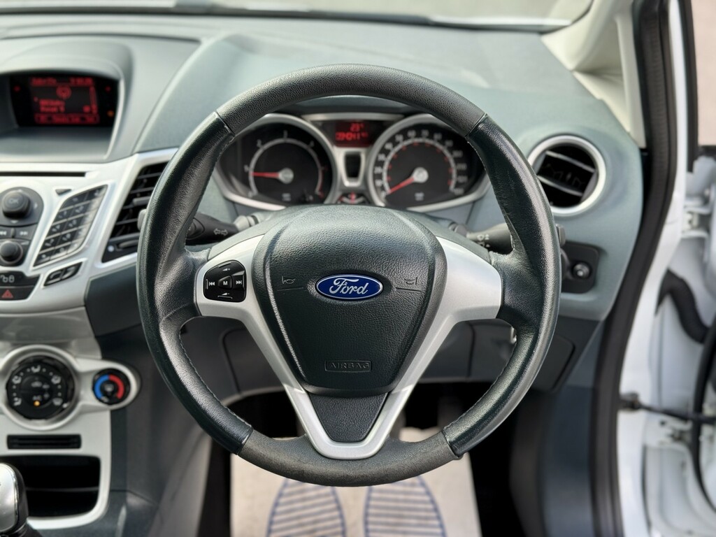 Ford Fiesta 1.6 Zetec S Hatchback 134 Gkm, White #11