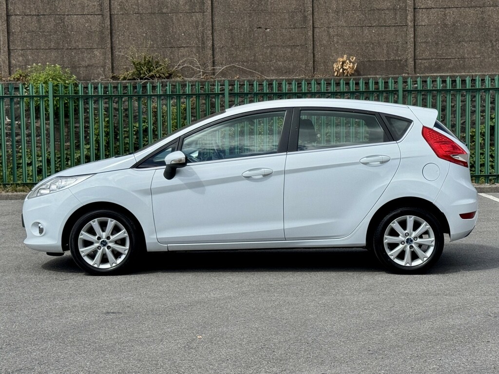 Ford Fiesta 1.6 Zetec S Hatchback 134 Gkm, White #9