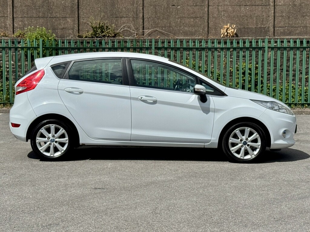 Ford Fiesta 1.6 Zetec S Hatchback 134 Gkm, White #7