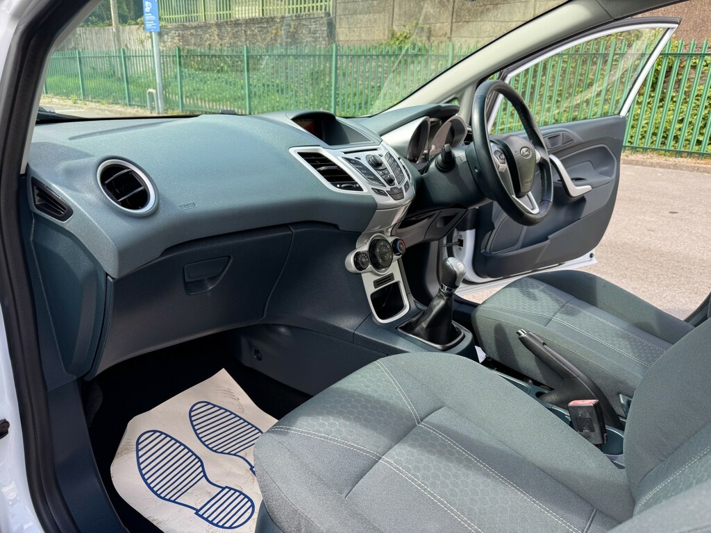 Ford Fiesta 1.6 Zetec S Hatchback 134 Gkm, White #16