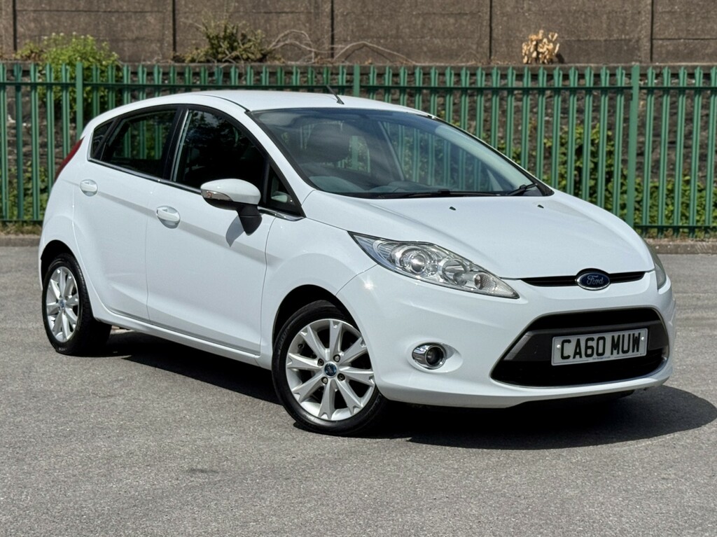 Ford Fiesta 1.6 Zetec S Hatchback 134 Gkm, White #1