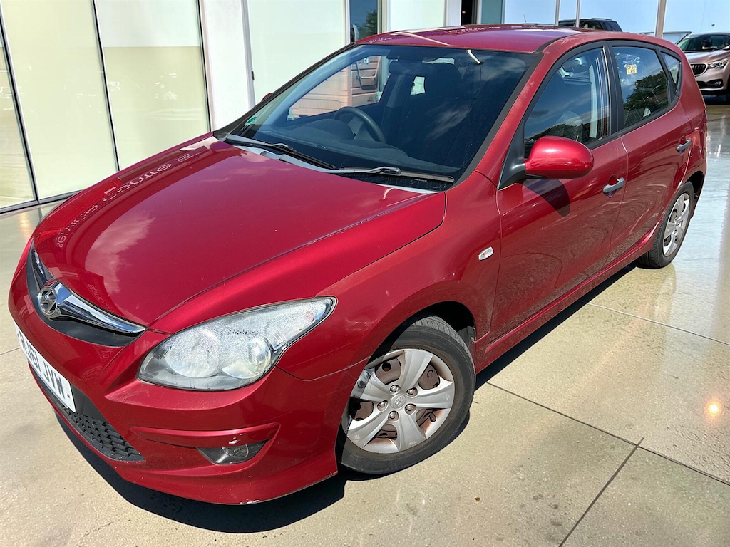 Hyundai I30 Hatchback Red #4