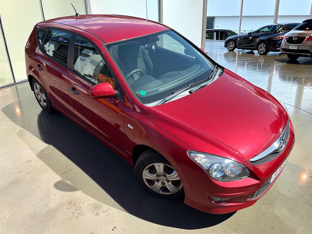 Hyundai I30 Hatchback Red #2