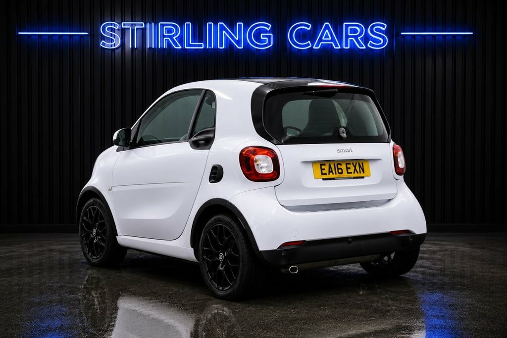 Smart Fortwo Coupe 1L Edition White White