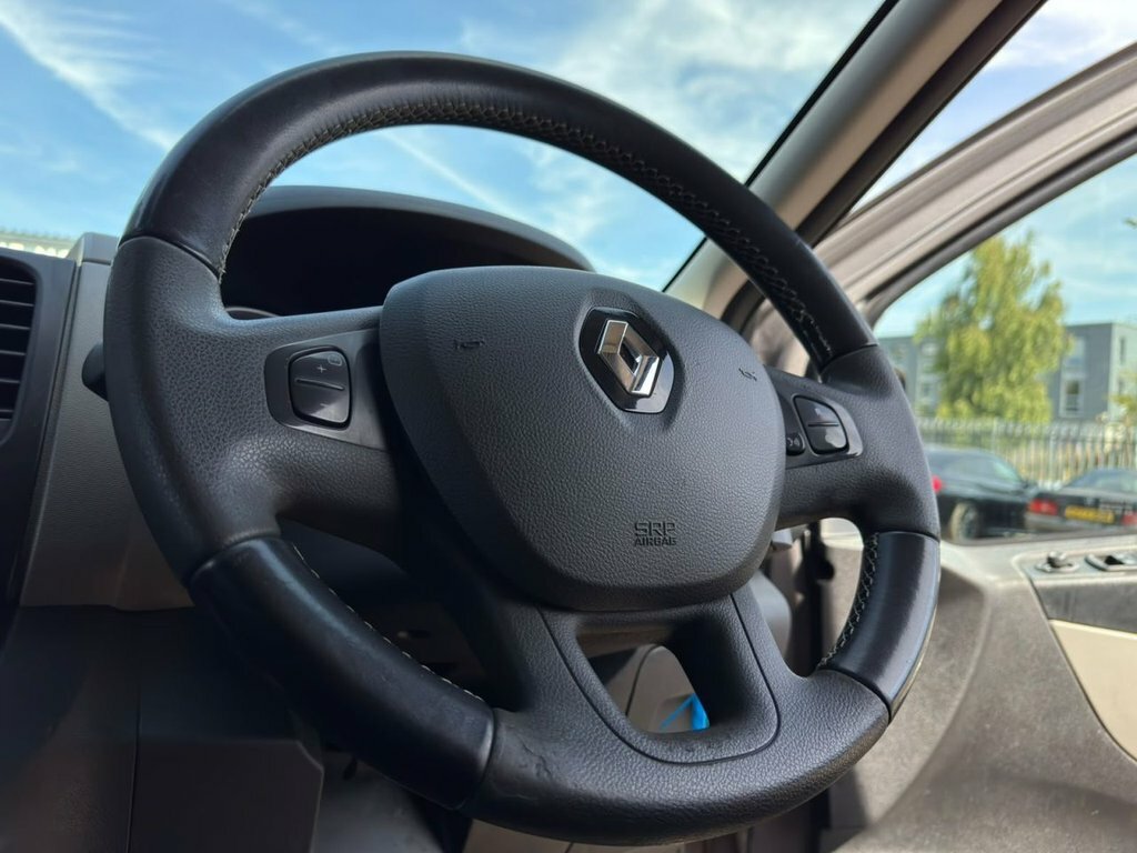 Renault Trafic 1.6 Sl29 Business Plus Energy Dci 125 Bhp Euro 6 White #14