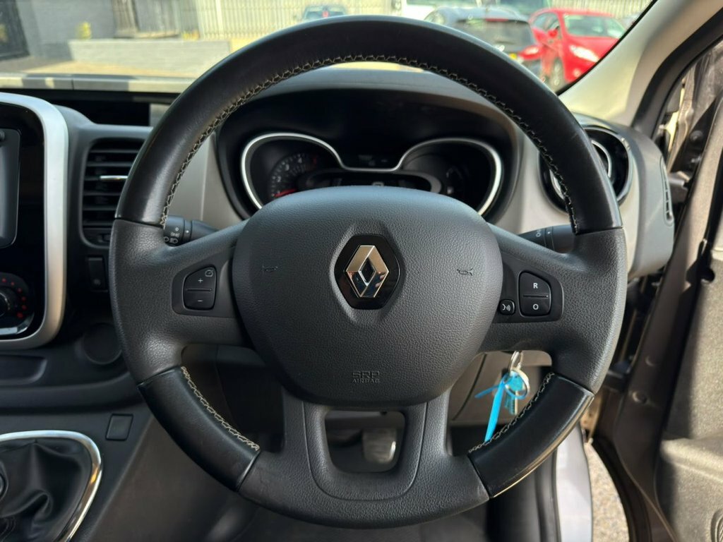 Renault Trafic 1.6 Sl29 Business Plus Energy Dci 125 Bhp Euro 6 White #12