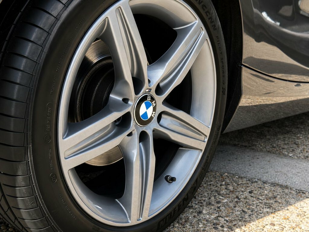 BMW 1 Series 1.5L Sport Grey #4