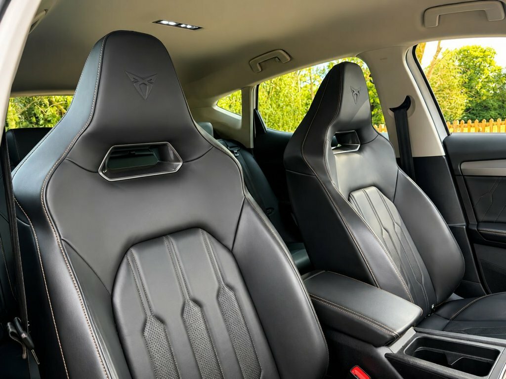Cupra Formentor 1.5L V2 White #3