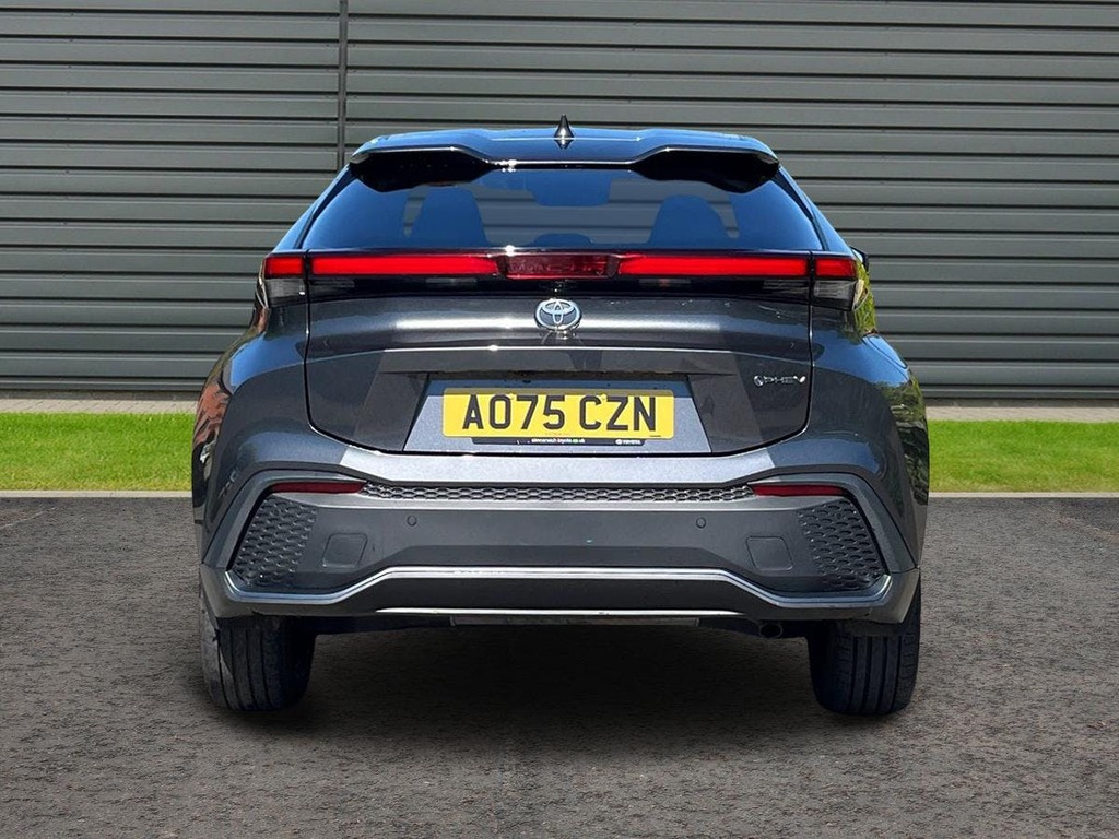 Toyota C-Hr 2.0 Vvt 13.6Kwh Design Suv Plug In Hybr Grey #4