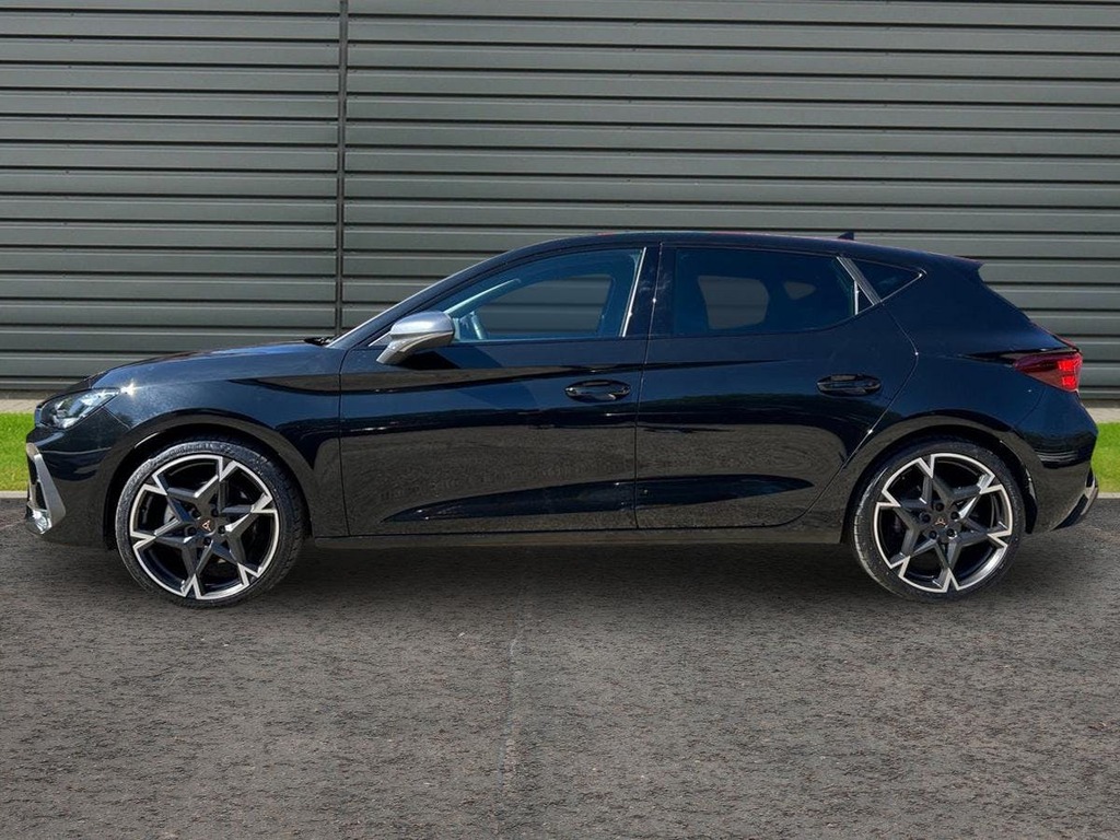 Cupra Leon 1.5 Etsi V2 Hatchback Hybrid Dsg KT25SSU Black #6