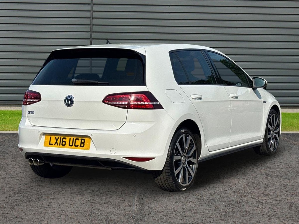 Volkswagen Golf 1.4 Tsi Gte Hatchback Plug In Hybrid Ds White #3