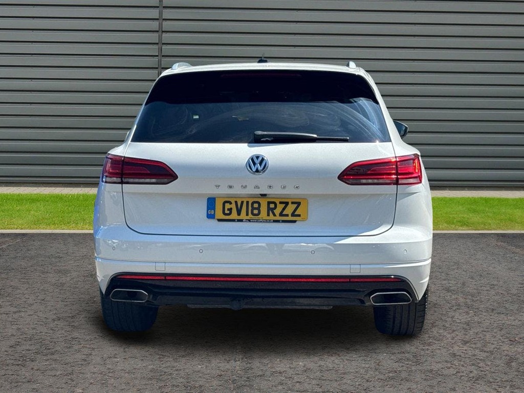Volkswagen Touareg 3.0 Tdi V6 R Line Tech Suv Tiptronic 4M GV18RZZ White #4